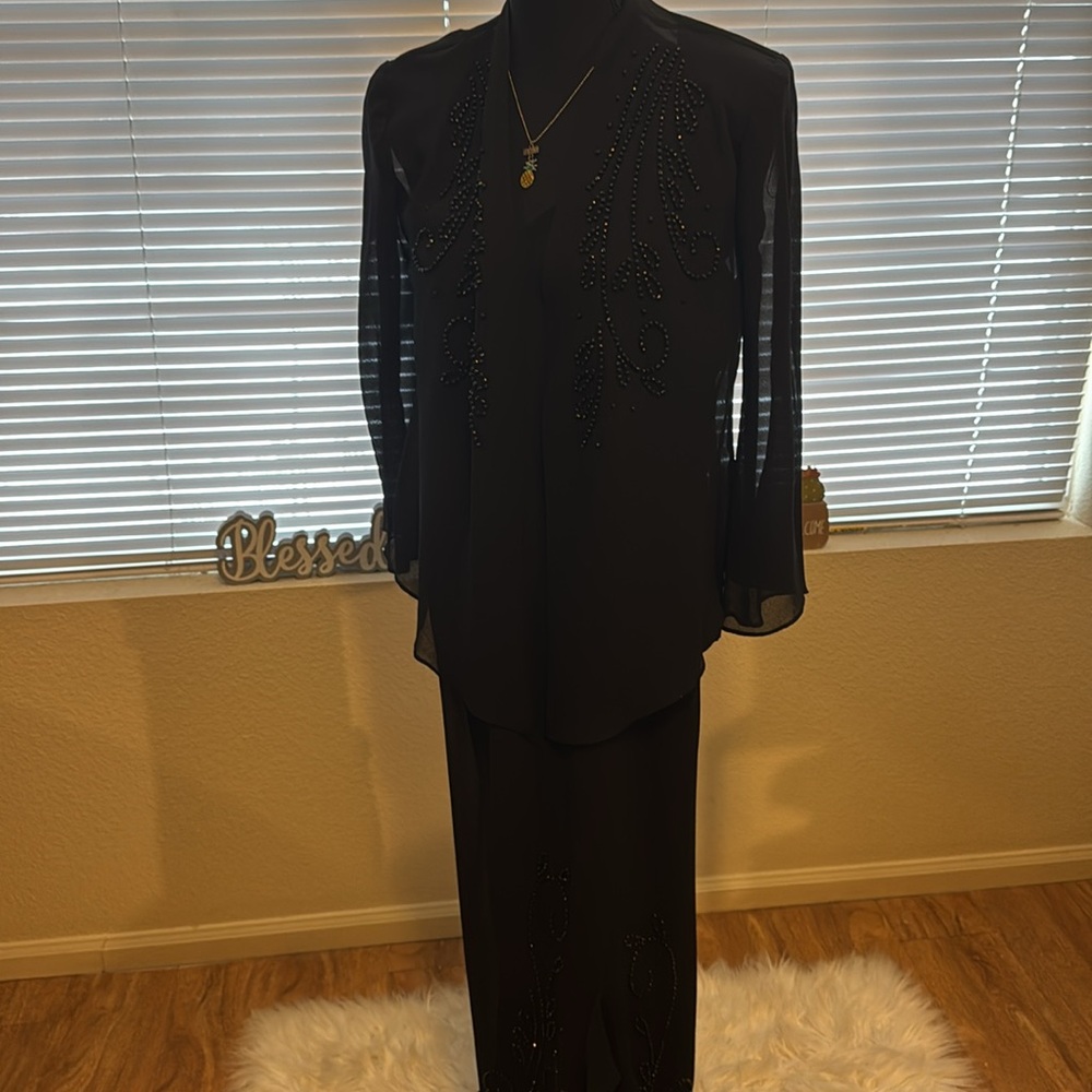 R&M Richard’s blk 2pc dress/ jacket size 10P, V neck and small shoulder straps